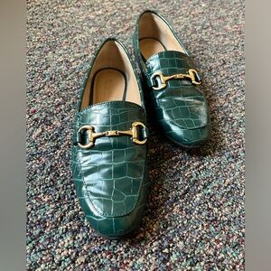 Alfani step flex green crocodile loafers gold clasp size 7 mens